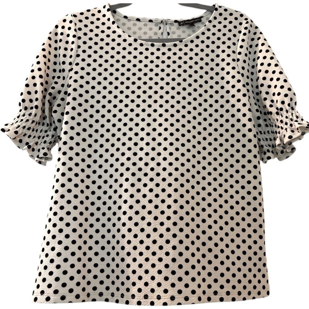 ADRIANNA PAPPEL top, black polka dots, half sleeves ruched, scoop neck SZ M